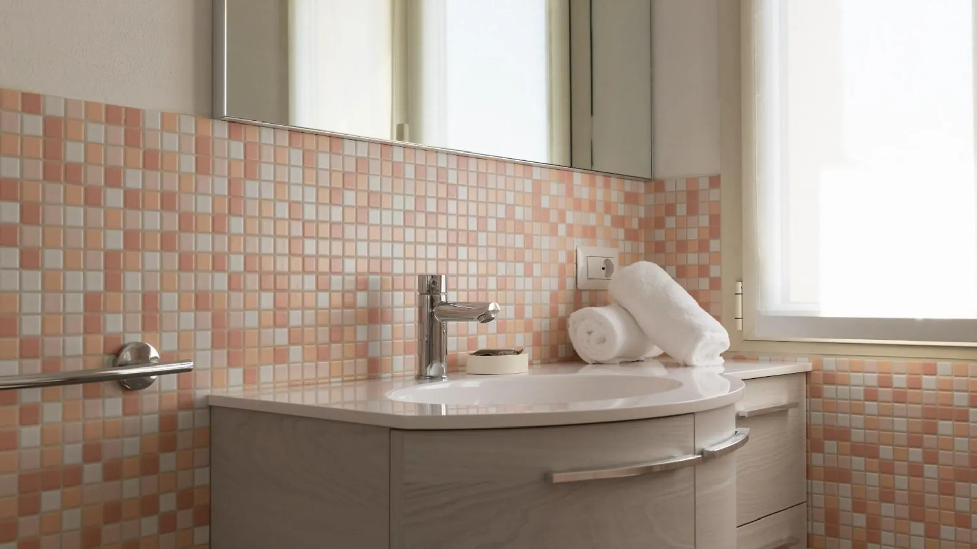 Charming Moment Di Villa Porta - Casa Dolce Luino 0*,